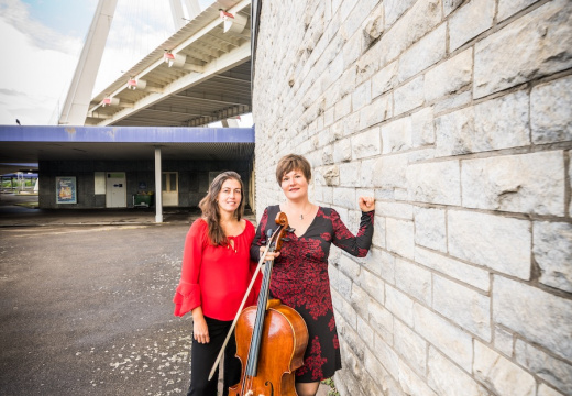 Katja Zakotnik und Naila Alvarenga Foto 3 by Christian Gaier